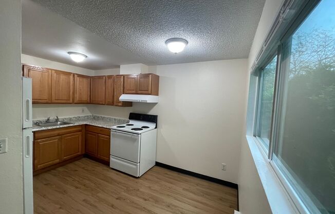 2 beds, 1 bath, 950 sqft, $1,395, Unit 6