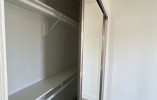 1 bed, 1 bath, 900 sqft, $2,172, Unit 381-18