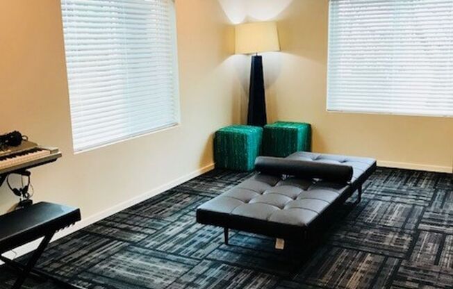 Studio, 1 bath, 186 sqft, $1,565, Unit 200