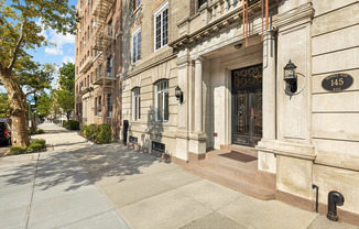145 PROSPECT PARK W