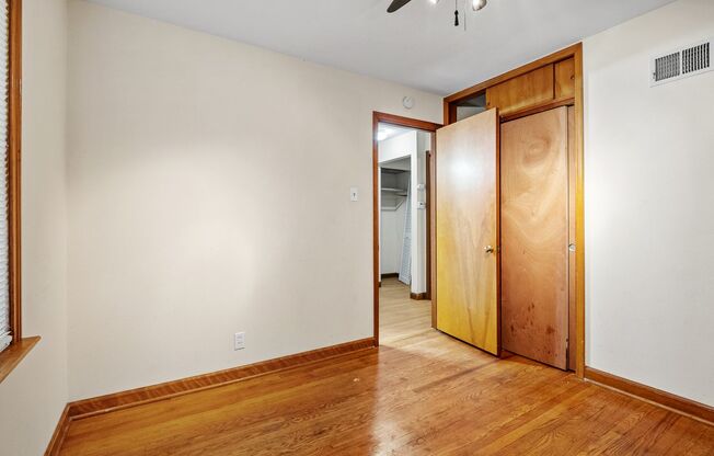 3 beds, 1 bath, $1,250