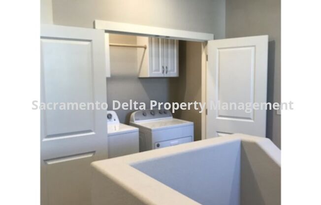 Modern 2 bedroom, 2 full bathroom in West Sac