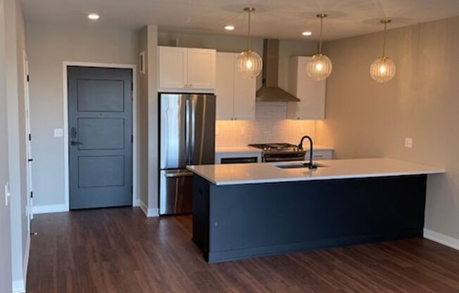 1 bed, 1 bath, 897 sqft, $2,695, Unit 314