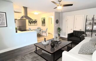 1 bed, 1 bath, 560 sqft, $1,195, Unit 15