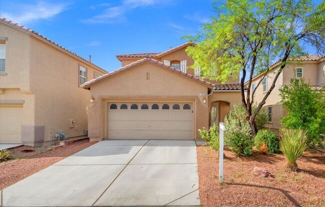 3 Bd, 3 Bth Amazing Oasis with New Paint
