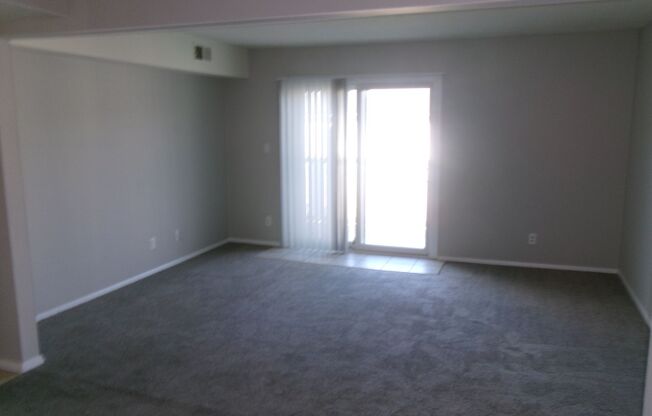 1 bed, 1 bath, 755 sqft, $1,014, Unit 5905G