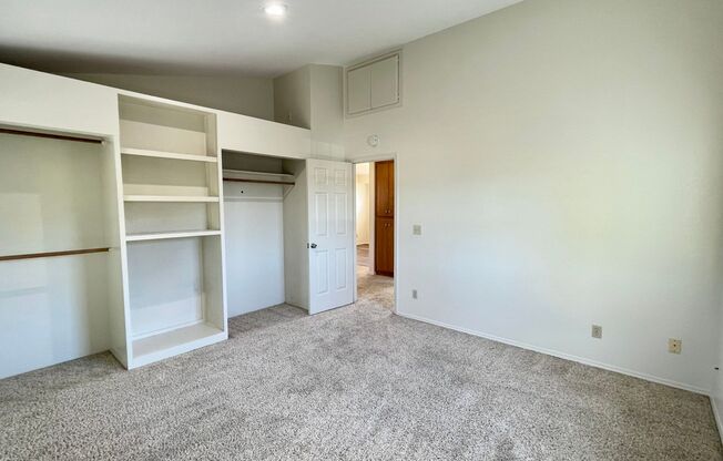 2 beds, 1 bath, $2,950, Unit 1822 Broad St.