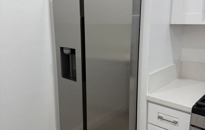 2 beds, 1 bath, 802 sqft, $2,845, Unit 6930-E