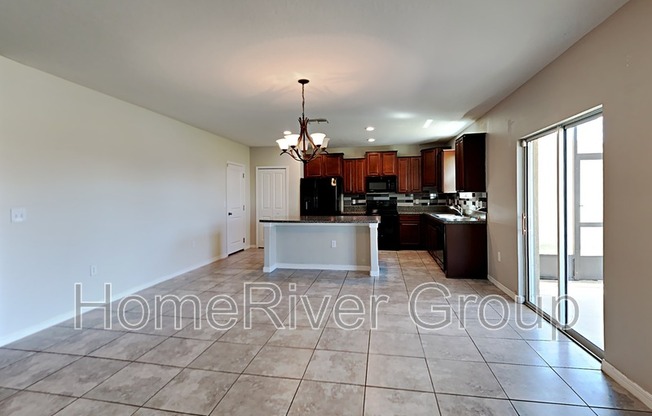 10007 CRESTED FRINGE DR
