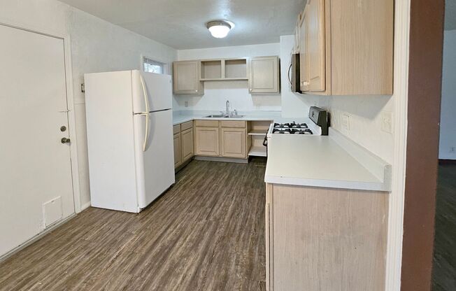 2 beds, 1 bath, $850