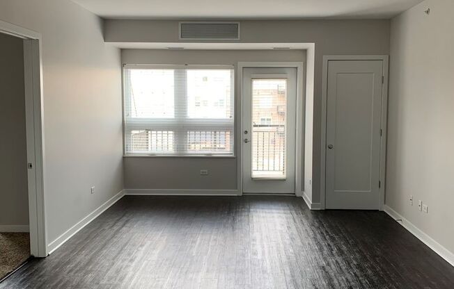 2 beds, 1 bath, 990 sqft, $2,950, Unit 355