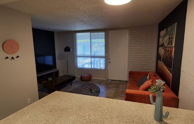 1 bed, 1 bath, 575 sqft, $1,110, Unit 12