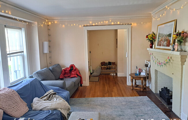 289 Foster St # 2