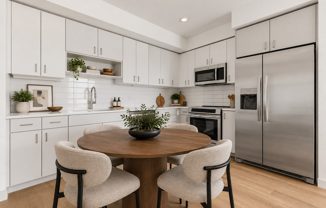 2 beds, 2 baths, 950 sqft, $1,999, Unit 202