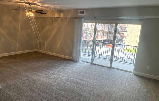 3 beds, 2 baths, 1,300 sqft, $2,400, Unit 3335 #102