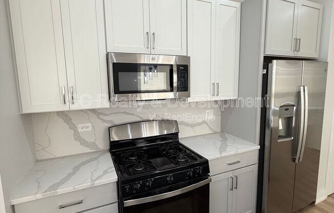 5071 N NORTHWEST HWY