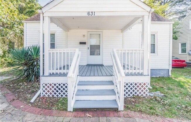 631 CHAPEL ST