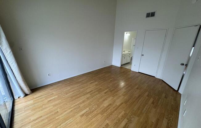 14520 PLUMMER