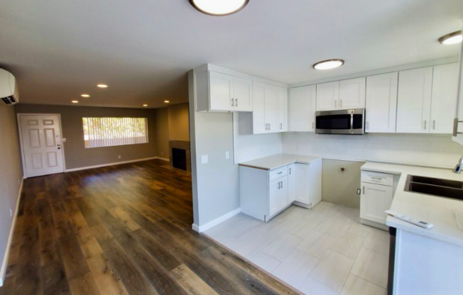 4225 INGLEWOOD
