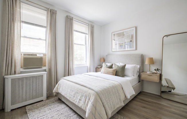 2 beds, 1 bath, $6,400, Unit 2B