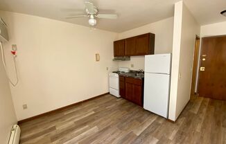1 bed, 1 bath, 500 sqft, $1,080, Unit 17