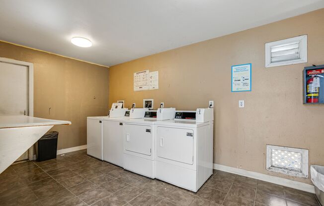 Windsor Arms Apartments