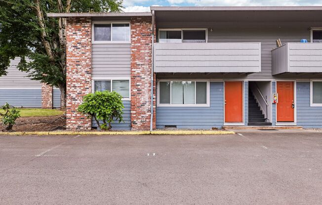 2 beds, 1 bath, 800 sqft, $1,325, Unit 431-01-15