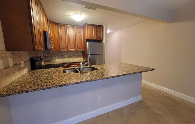 2 beds, 2 baths, $1,600