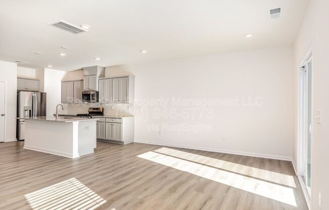 3160 LILAC GRV DR
