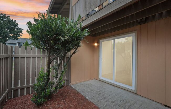 2 beds, 1 bath, 752 sqft, $1,525, Unit 224