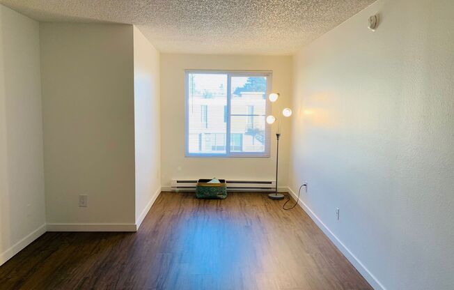 2 beds, 1.5 baths, 950 sqft, $2,225, Unit 237