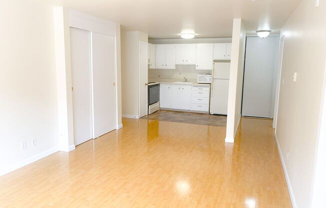 2 beds, 1 bath, 675 sqft, $1,995, Unit 201