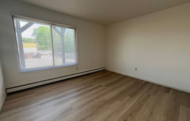 1 bed, 1 bath, $1,095, Unit 36