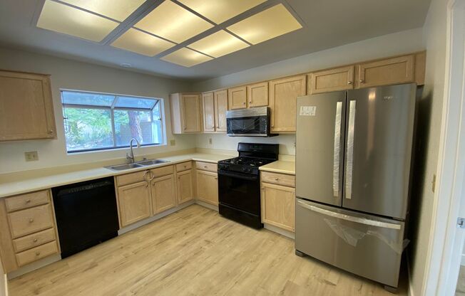 Sun City Summerlin - 55+ Community. Rare 2-bedroom