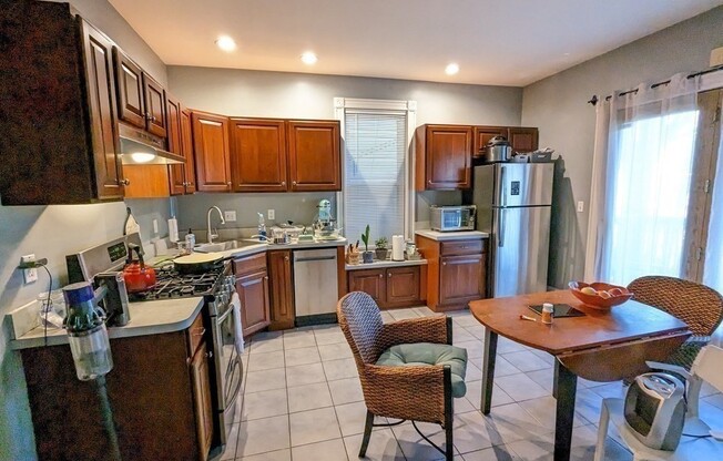 634 DORCHESTER
