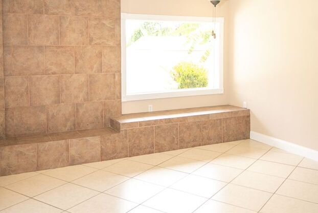 2514 TUSCARORA TRL
