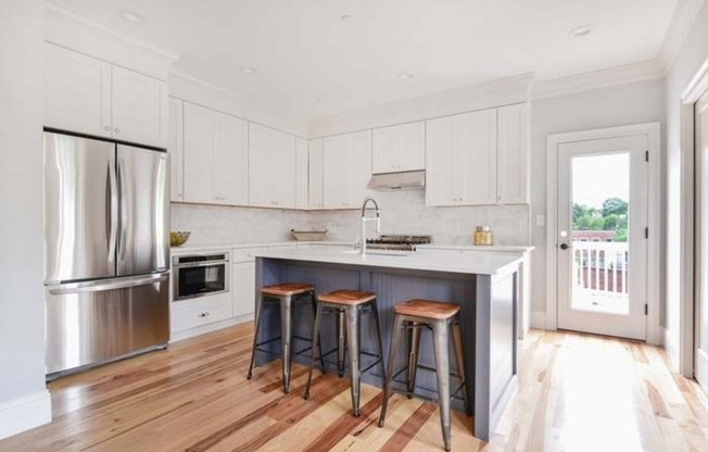 44 EVERGREEN ST