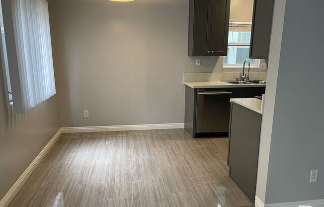 2 beds, 1 bath, 900 sqft, $2,500, Unit 2