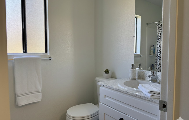 1 bed, 1 bath, 691 sqft, $2,050, Unit 52