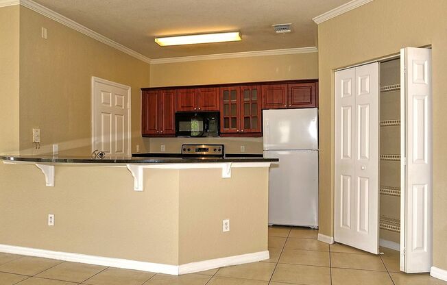 Spacious 2 bed 2 bath condo, split floorplan on the 3rd floor! Gated community at Mosaic at Millenia