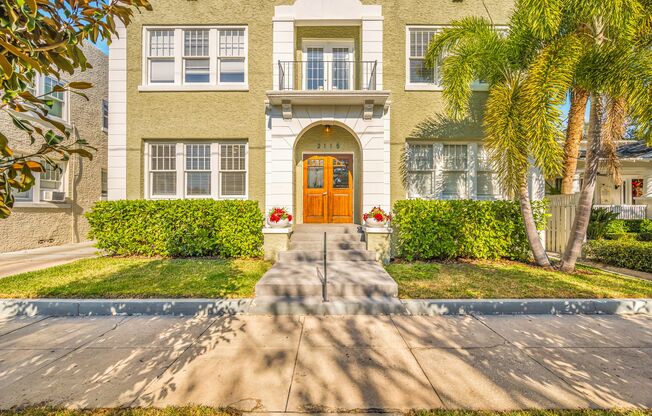 Charming Renovated 1BR/1BA located in Historic Hyde Park