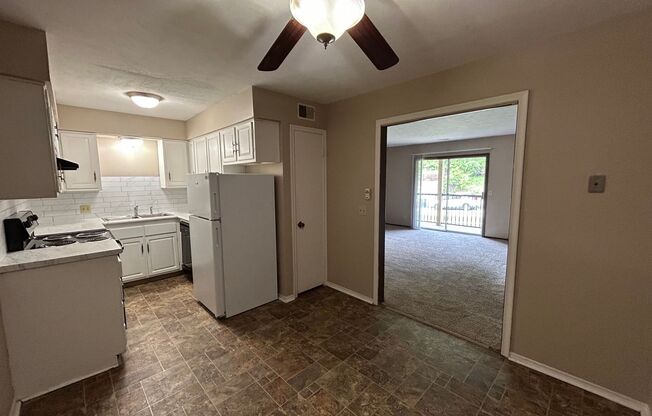 Century House Apts. (909 N. 48th Ave.)