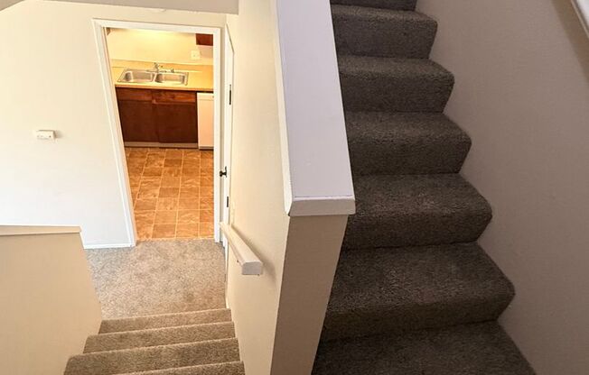 Spacious 1 Bedroom Duplex, Great Location, W/D In Unit, Bright Living Space!!