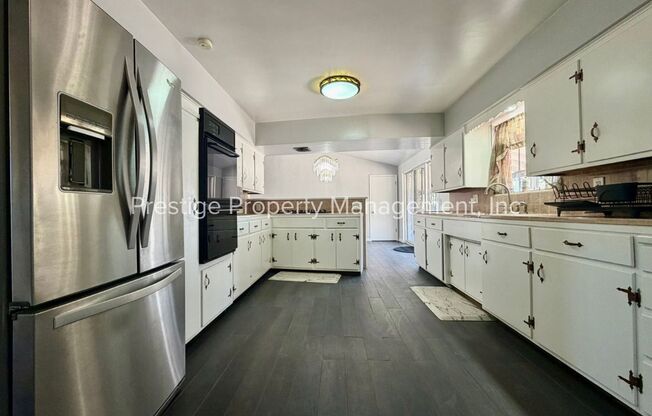 3 bed, 2 Bath Beauty Close to UA!