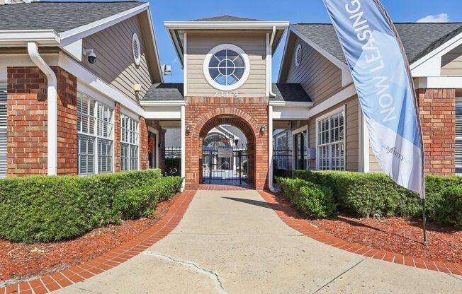 3 beds, 2 baths, 1,198 sqft, $2,285, Unit 16-204