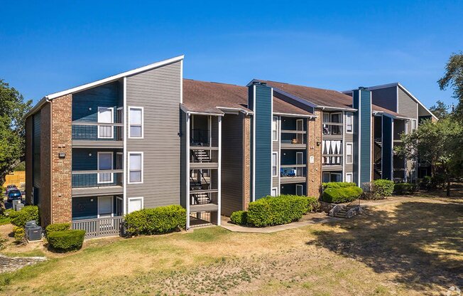 Sunset Canyon Apartments in San Antonio, TX