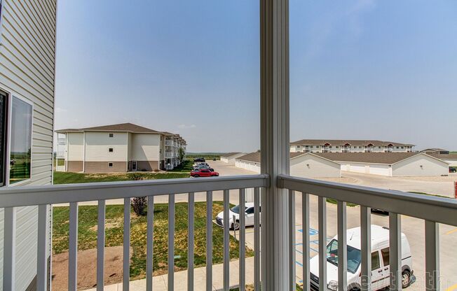 3 beds, 2 baths, 1,356 sqft, $1,395, Unit 2213-112