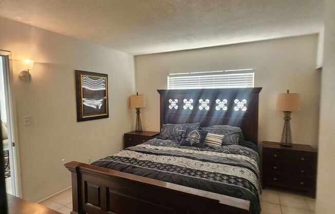 1 bed, 1 bath, 600 sqft, $1,000, Unit Cactus Dr. 73636 Unit D