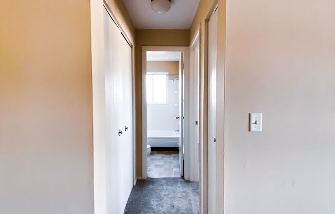 1 Bedroom Hallway
