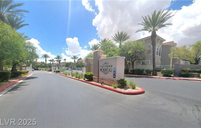POPULAR FLOORPLAN IN A DESIREABLE GATED COMMUNITY!!